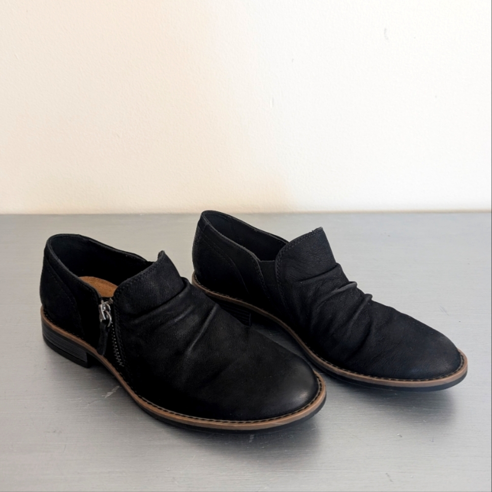 Clarks Camzin Pace Oxford Round Toe Ankle Booties Black Nubuck Leather SZ 7.5 M